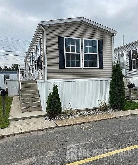 Mobile Home For Sale - 62 Freddie Avenue<br/> Avenel, NJ 07001