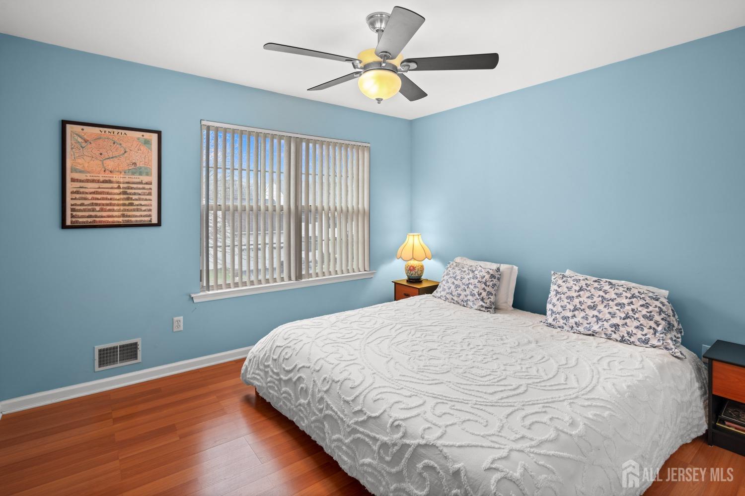 11 Winding Brook Way, Edison, New Jersey image 31