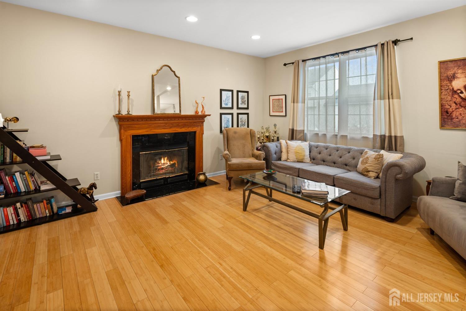 11 Winding Brook Way, Edison, New Jersey image 19