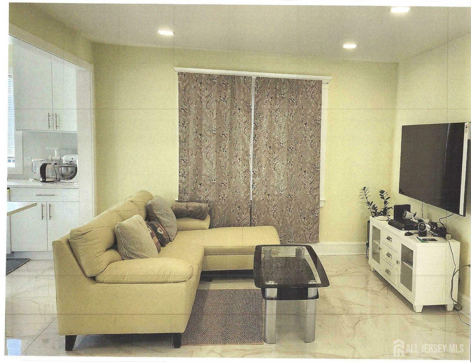 307 Poll Place, Edison, New Jersey image 3