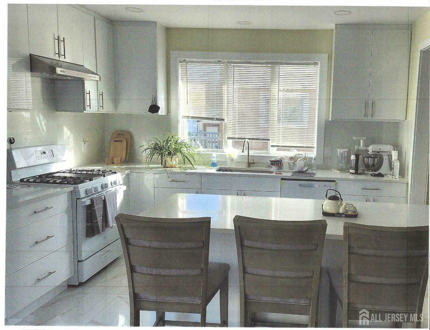 307 Poll Place, Edison, New Jersey image 5