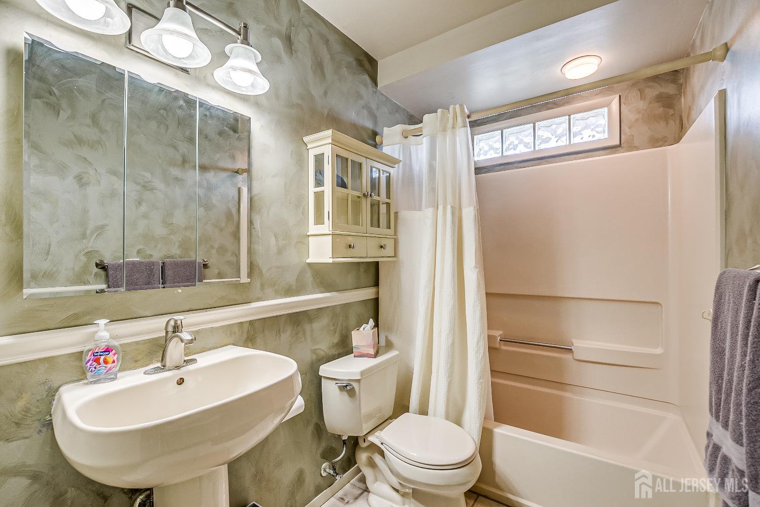 70 Highland Road, Colonia, New Jersey image 37