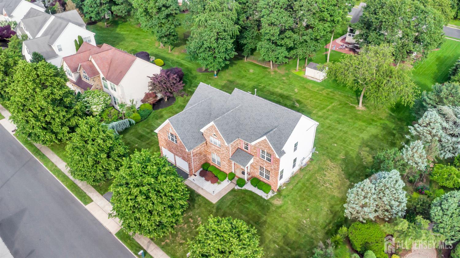 27 Rue Chagall, Franklin, New Jersey image 2