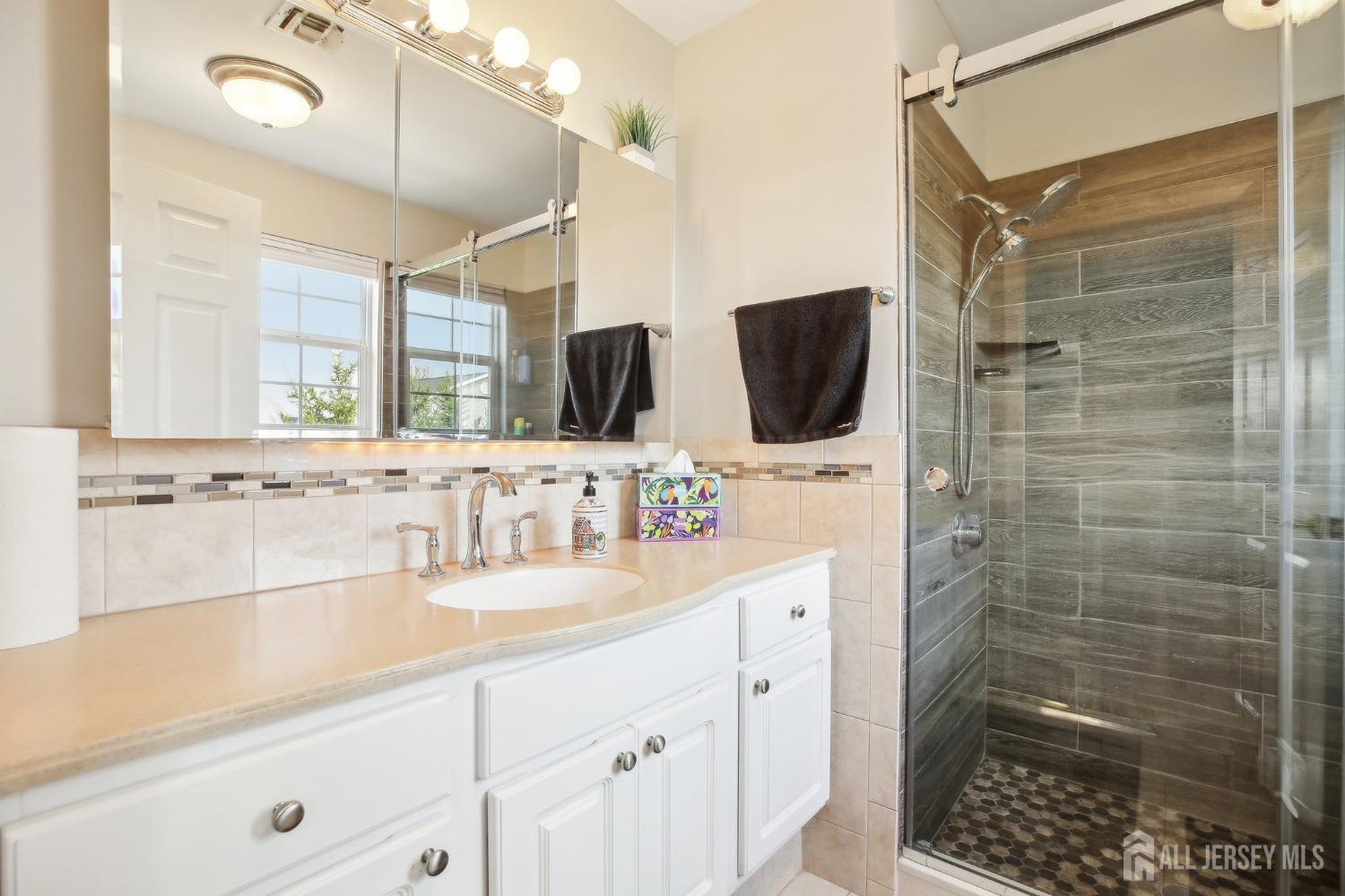 415 Lorillard Avenue, Union Beach, New Jersey image 39