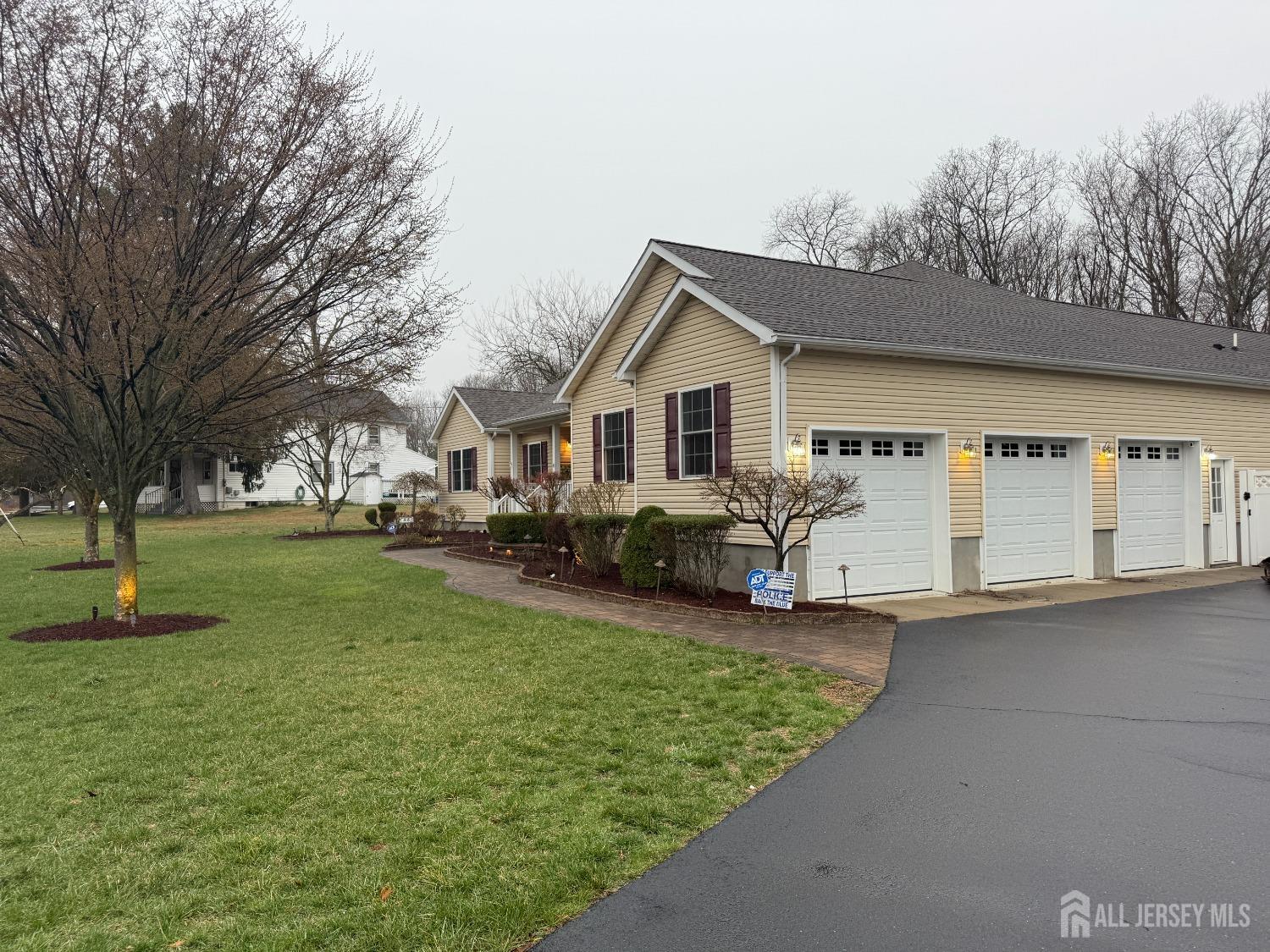 43 Lake Avenue, Helmetta, New Jersey image 4