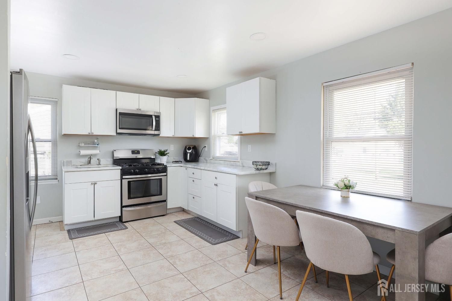 40 Old Stage Road, East Brunswick, New Jersey image 16