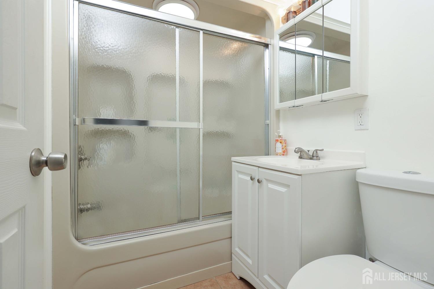40 Old Stage Road, East Brunswick, New Jersey image 20