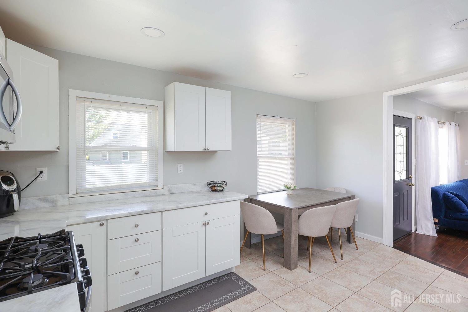 40 Old Stage Road, East Brunswick, New Jersey image 12