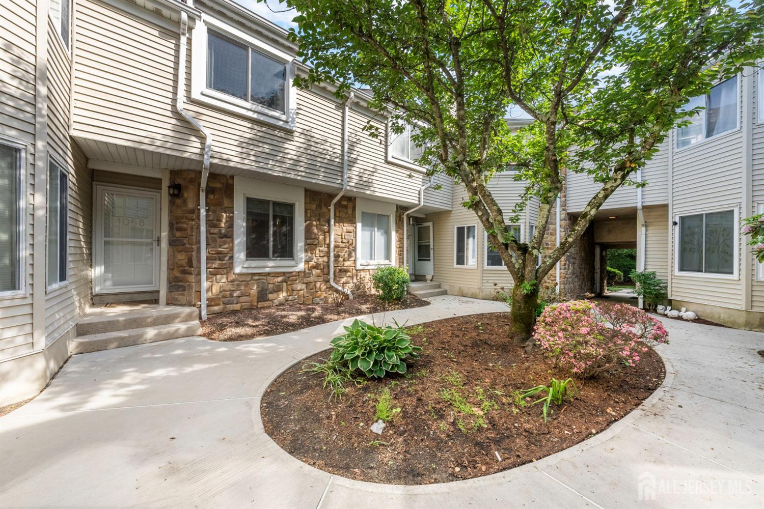 1058 Schmidt Lane, North Brunswick, New Jersey image 31