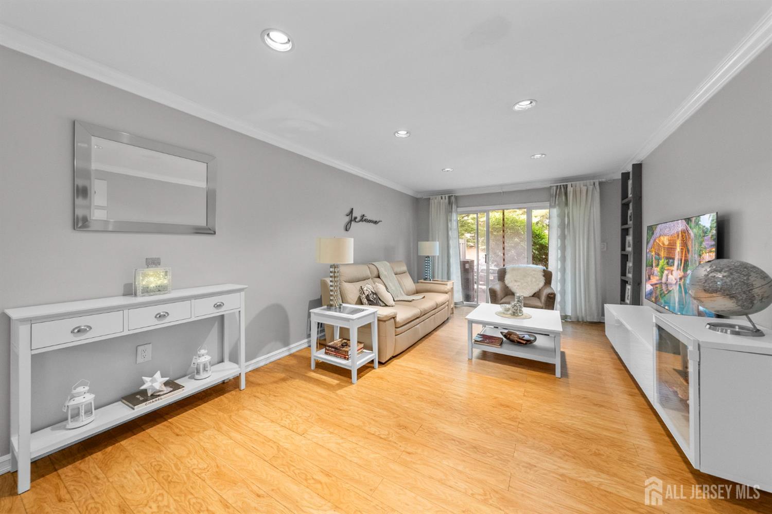 1058 Schmidt Lane, North Brunswick, New Jersey image 2
