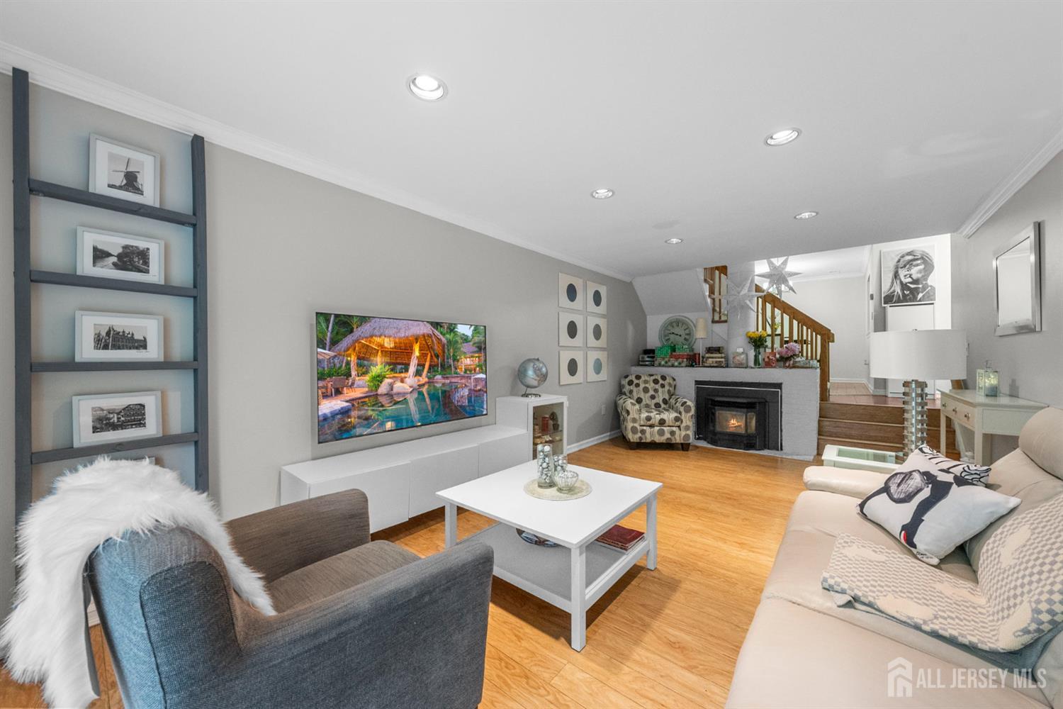 1058 Schmidt Lane, North Brunswick, New Jersey image 1