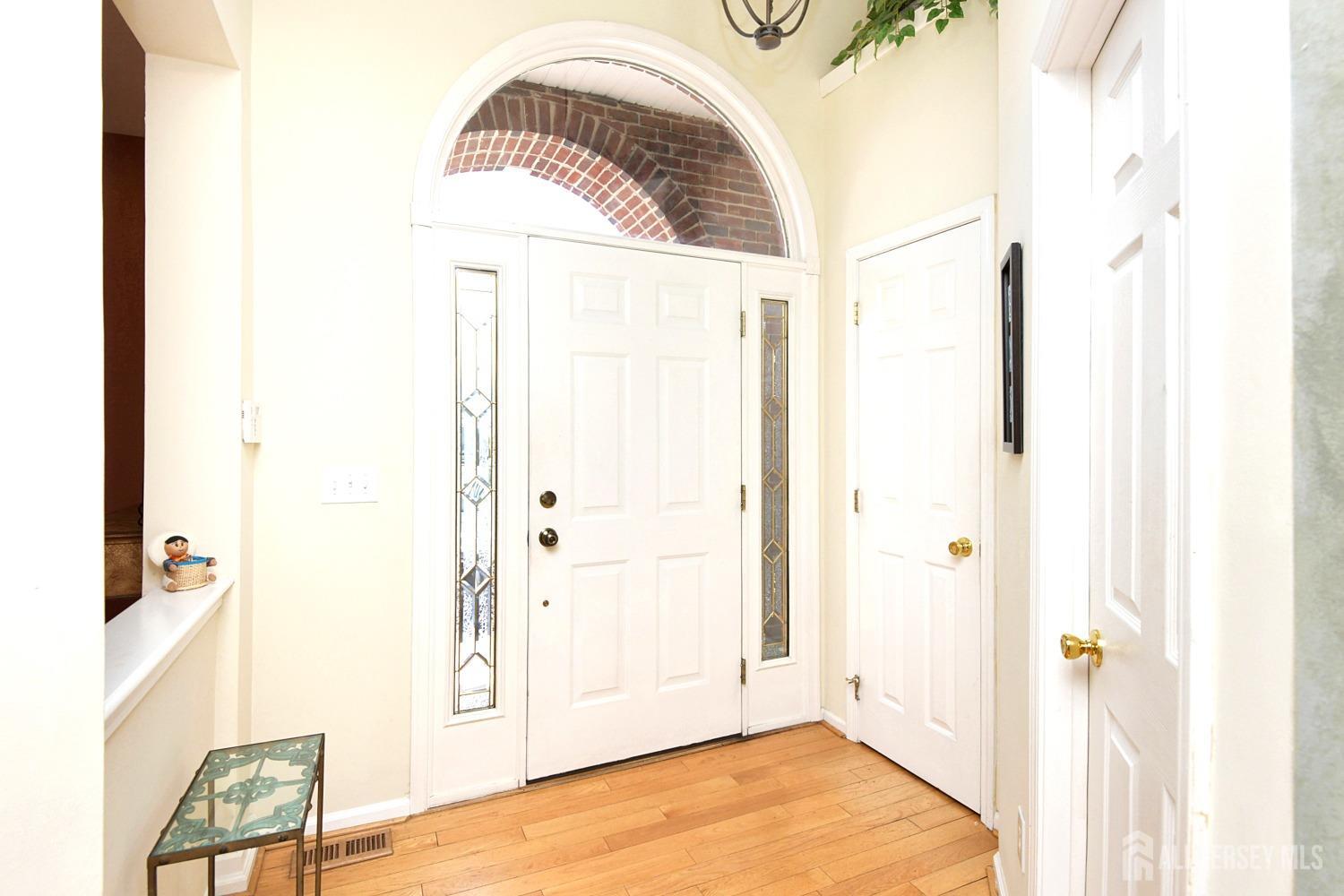 13 Hawthorn Drive, Plainsboro, New Jersey image 4