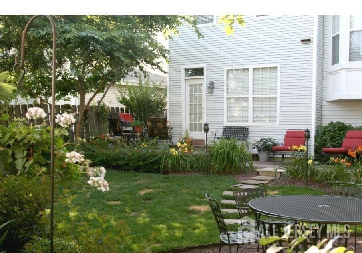 13 Hawthorn Drive, Plainsboro, New Jersey image 40