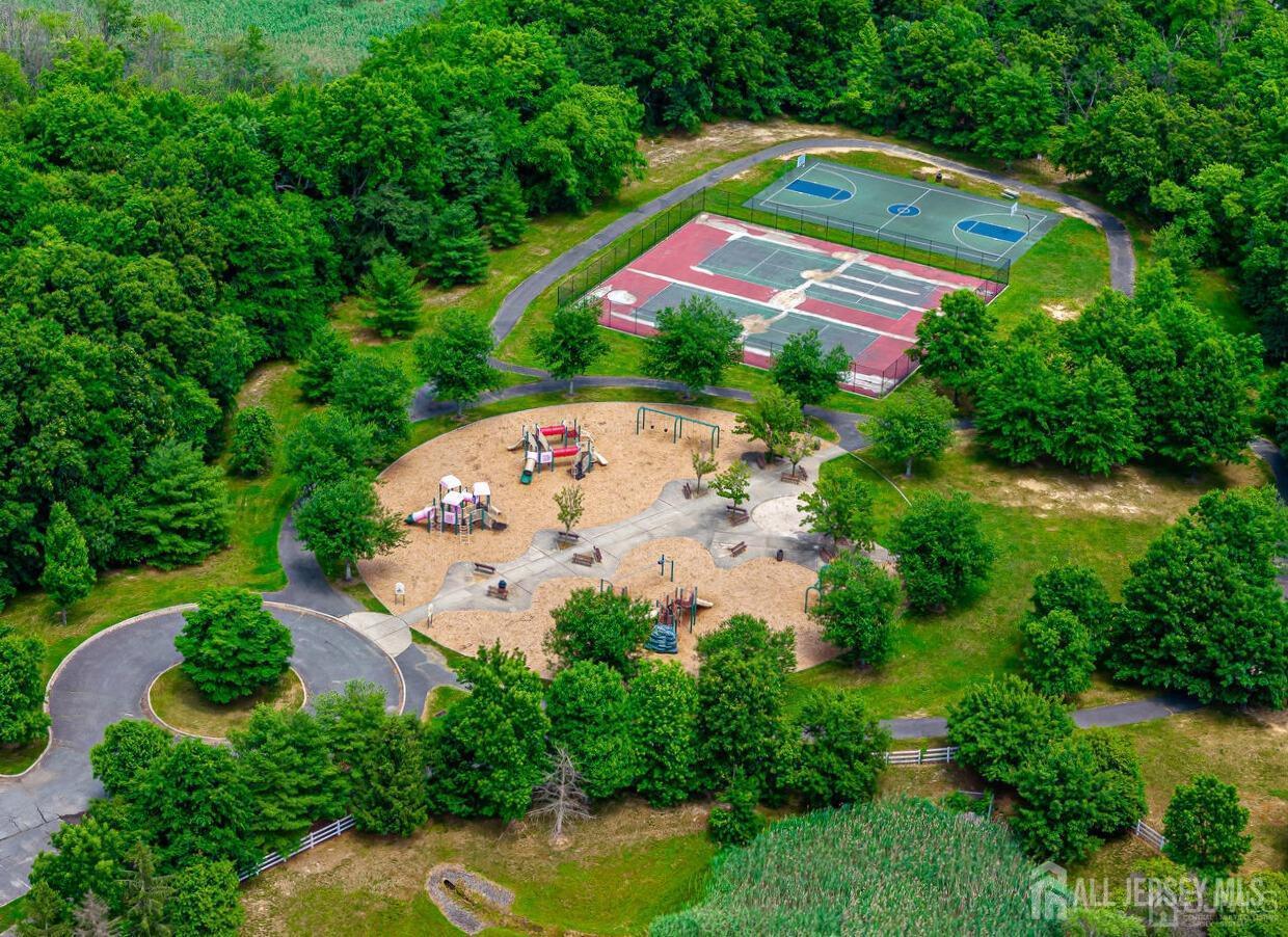 55 Devon Drive, East Brunswick, New Jersey image 39