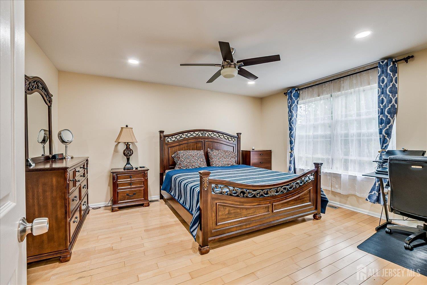 55 Devon Drive, East Brunswick, New Jersey image 22