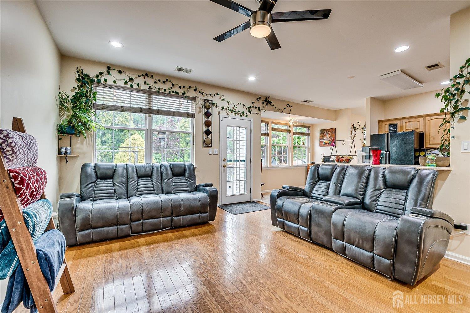55 Devon Drive, East Brunswick, New Jersey image 16