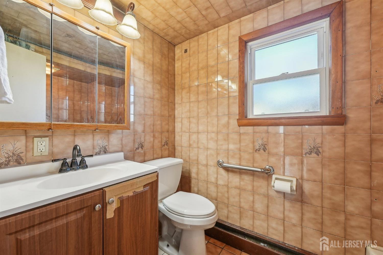 114 Pine Island Terrace, Old Bridge, New Jersey image 13