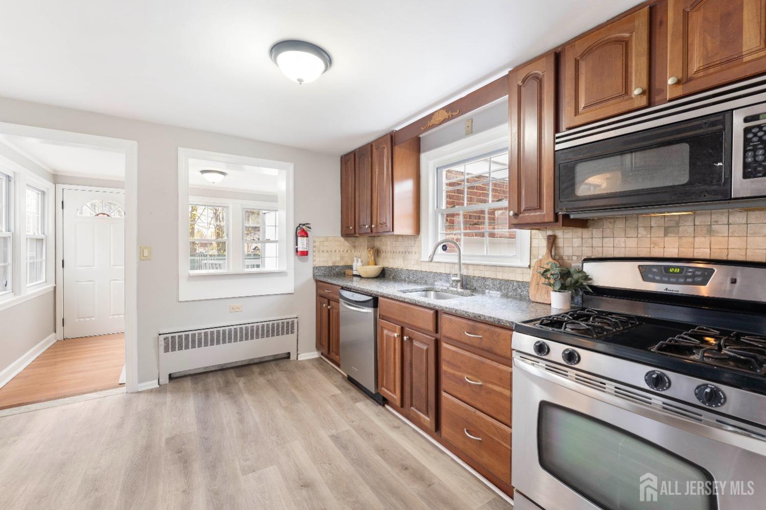 334 Hillcrest Avenue, Plainfield, New Jersey image 6