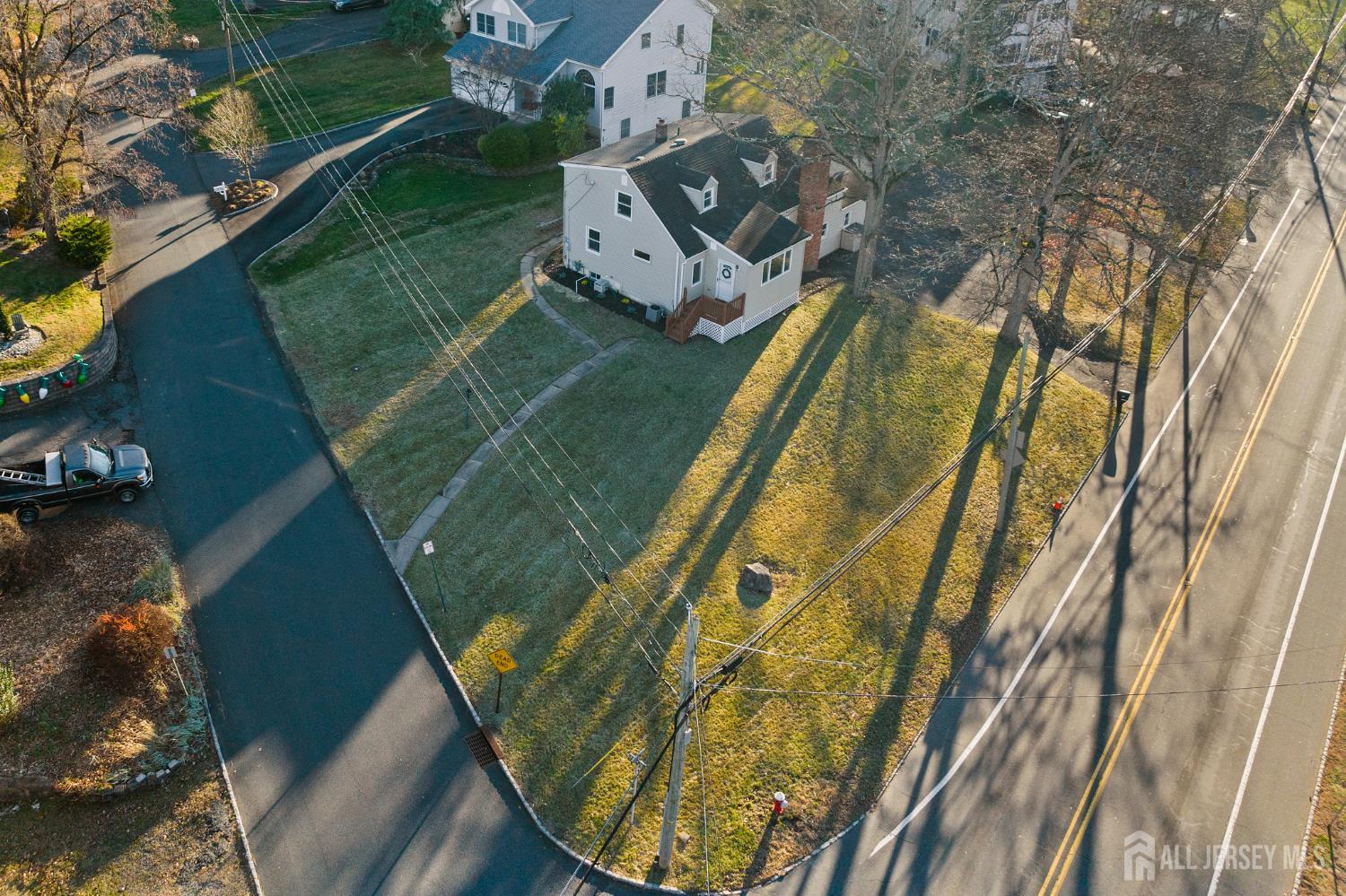 83 Mountain Boulevard