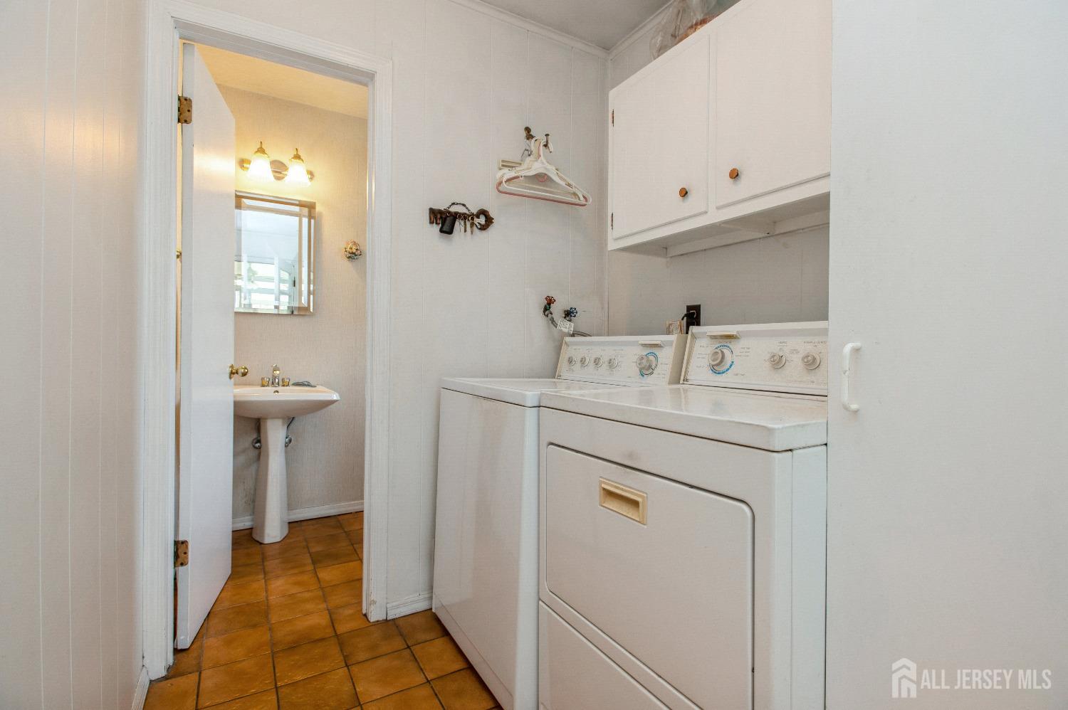 5 Academic Road, East Brunswick, New Jersey image 28