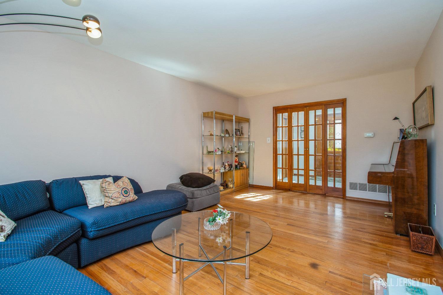 5 Academic Road, East Brunswick, New Jersey image 14