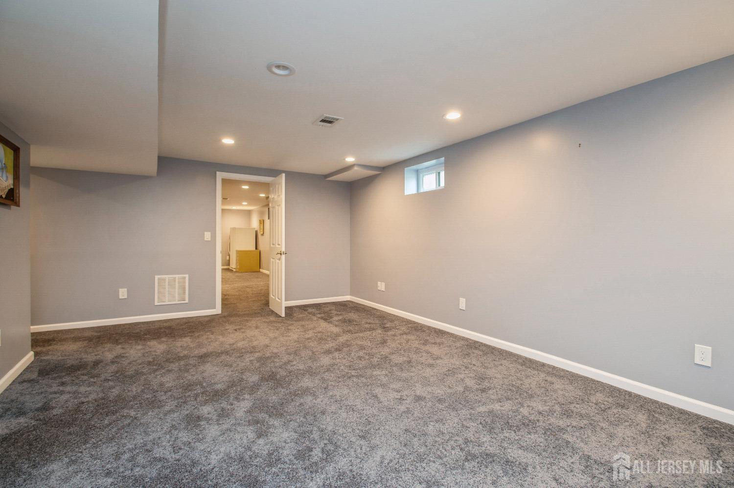 5 Academic Road, East Brunswick, New Jersey image 25