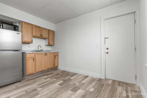 Apartment For Rent - 120 S Broadway #3<br/> South Amboy, NJ 08879