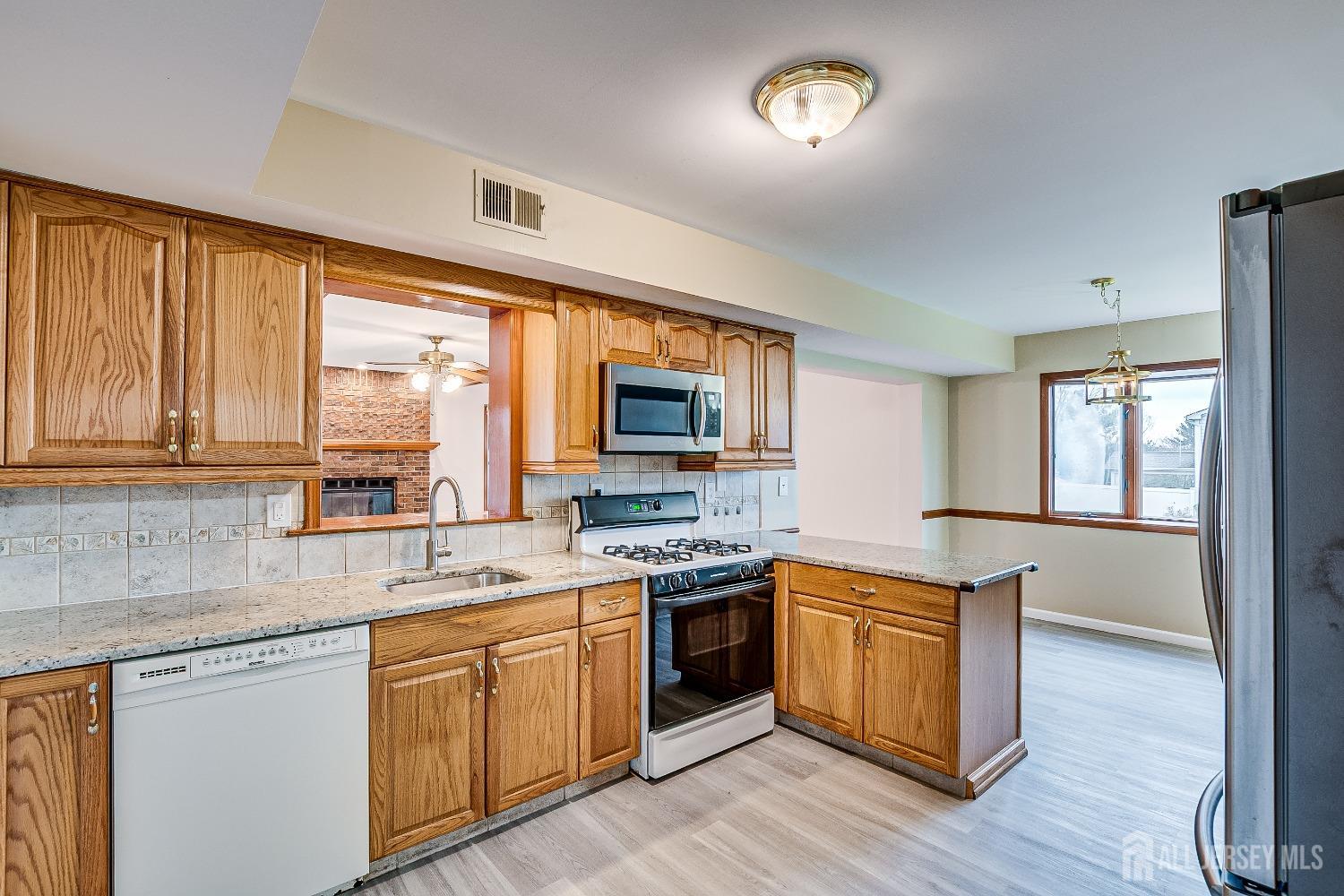 86 Bunker Hill Road, Lawrence, New Jersey image 20