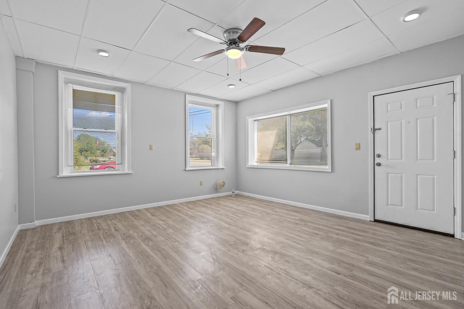 107 Macarthur Avenue 2