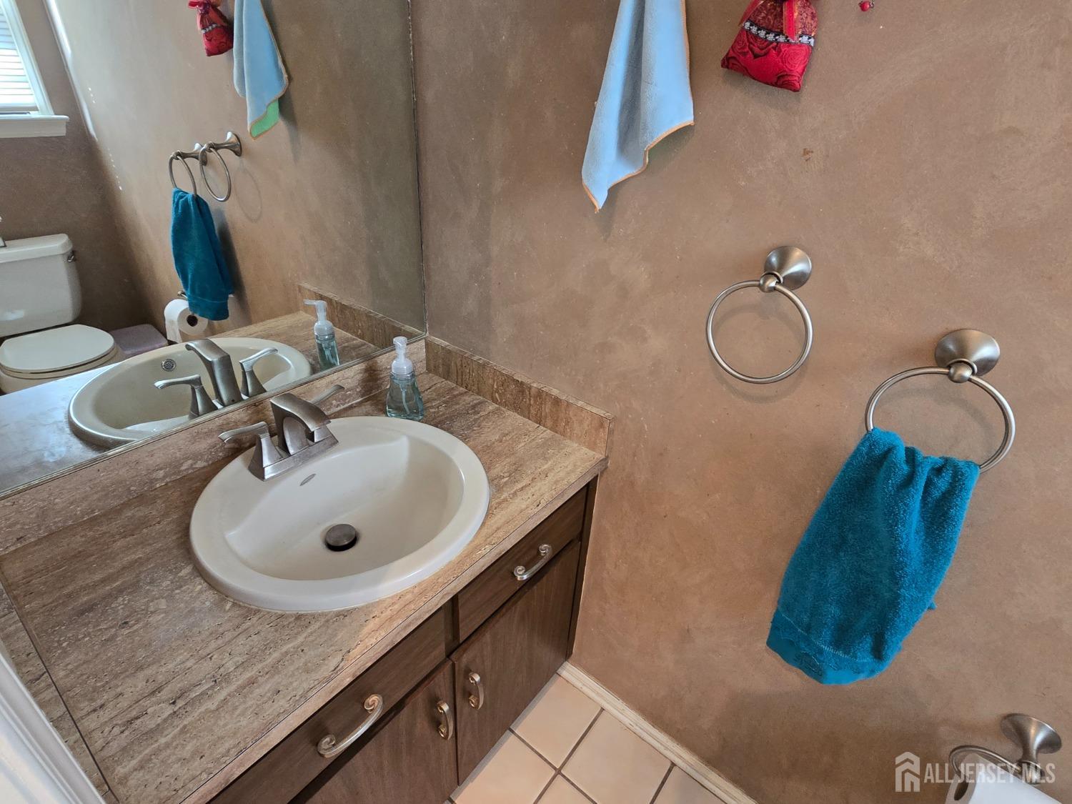 50 Pheasant Run, Edison, New Jersey image 14