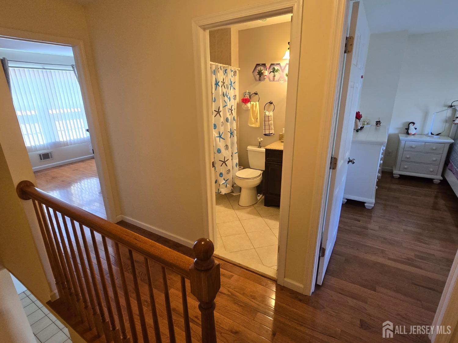 50 Pheasant Run, Edison, New Jersey image 27