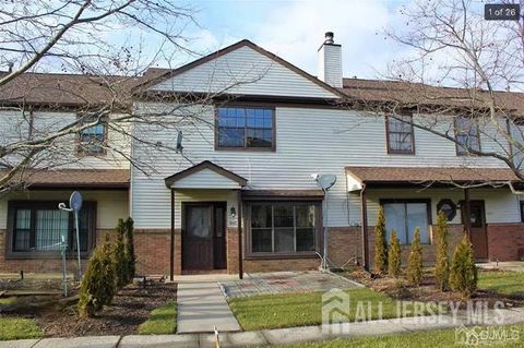 Townhouse For Rent - 1363 Thomas Avenue<br/> North Brunswick, NJ 08902