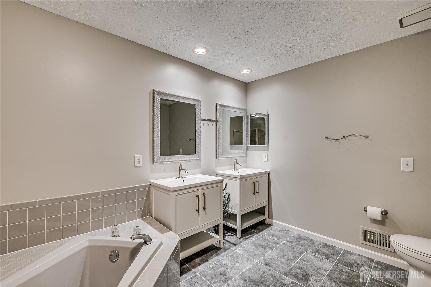 74 Orion Road, Piscataway, New Jersey image 29