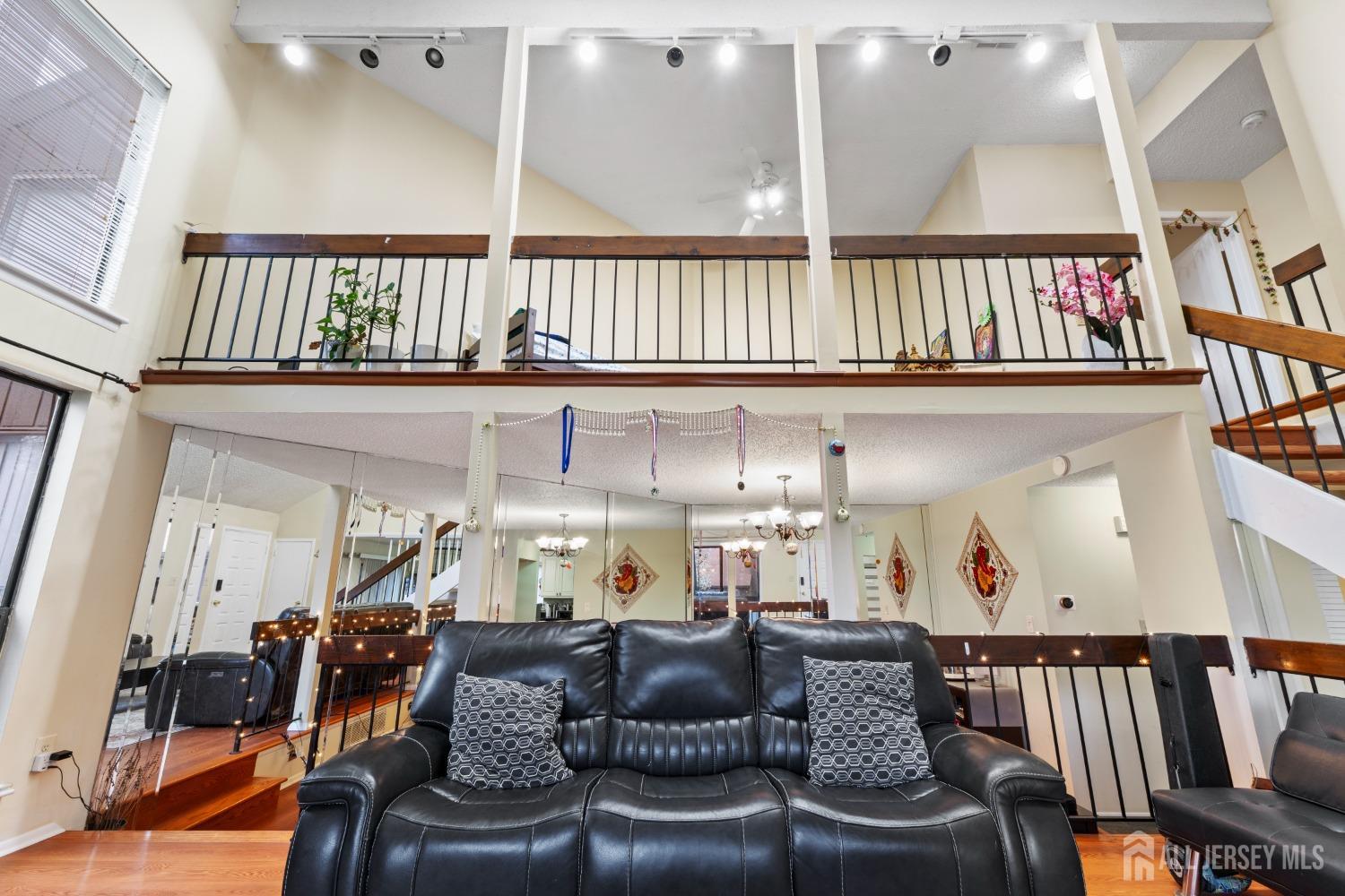 520 Westgate Drive, Edison, New Jersey image 10