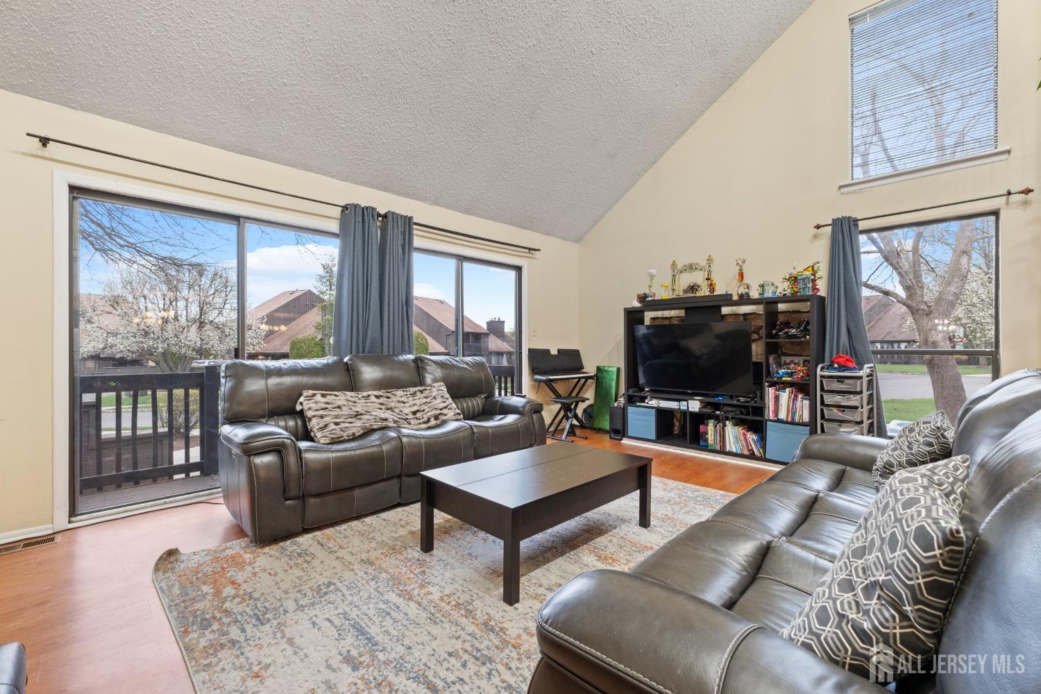520 Westgate Drive, Edison, New Jersey image 11