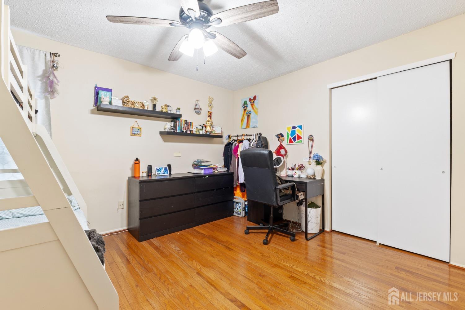 520 Westgate Drive, Edison, New Jersey image 29