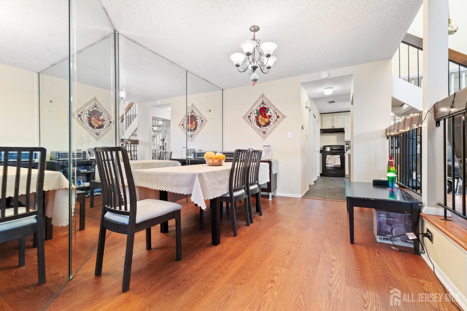 520 Westgate Drive, Edison, New Jersey image 12