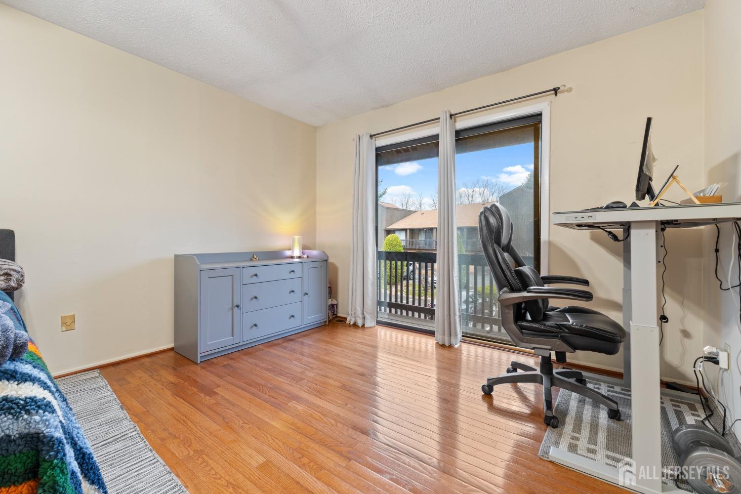 520 Westgate Drive, Edison, New Jersey image 36