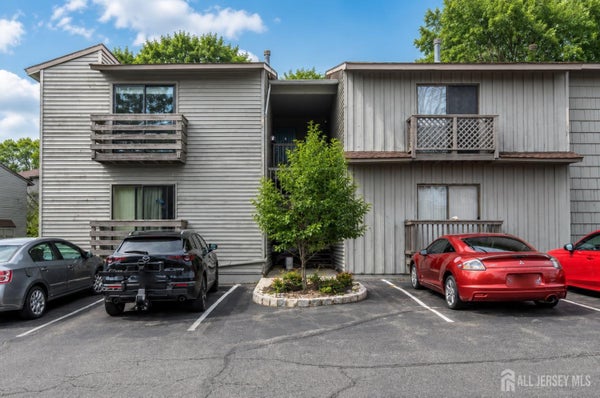 1002 SPRUCE HILLS DR, GLEN GARDNER, NJ 08826 - Image fc778ccdc97c23ff232aaa16ae01ddf7/2095769872