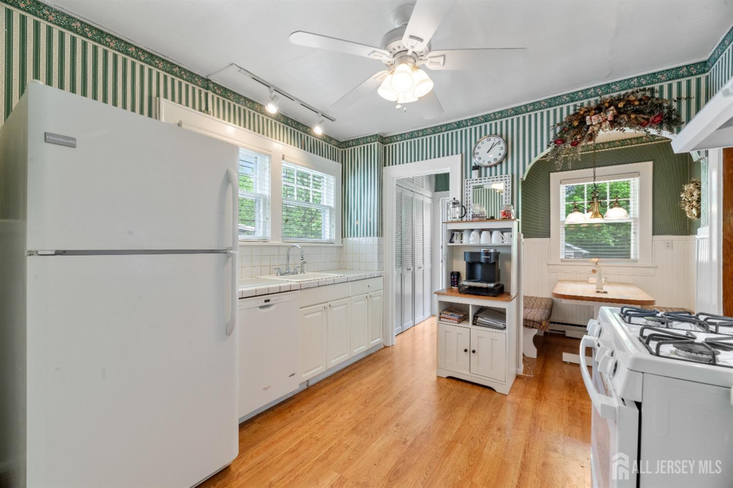 18 Warren Road, Maplewood, New Jersey image 12