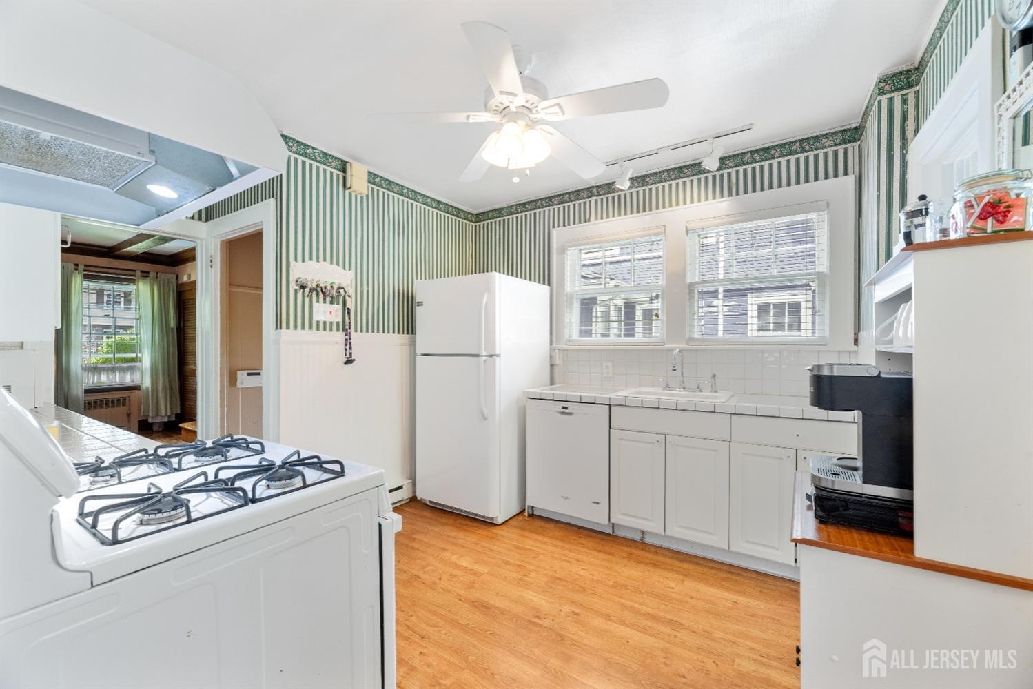 18 Warren Road, Maplewood, New Jersey image 11