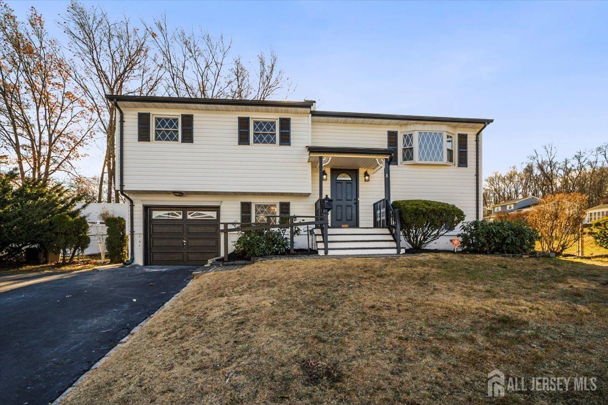 8 Jeffrey Court, Sayreville, New Jersey image 1