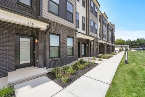 Townhouse For Rent - 206 Lyla Lane<br/> Middlesex, NJ 08091