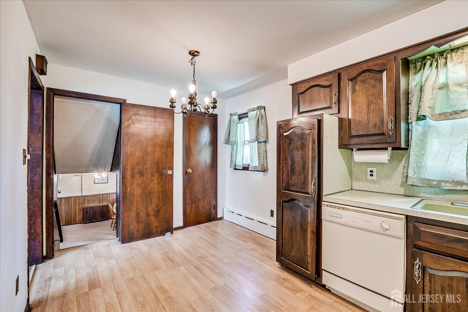 6 N Minnisink Avenue, Sayreville, New Jersey image 8