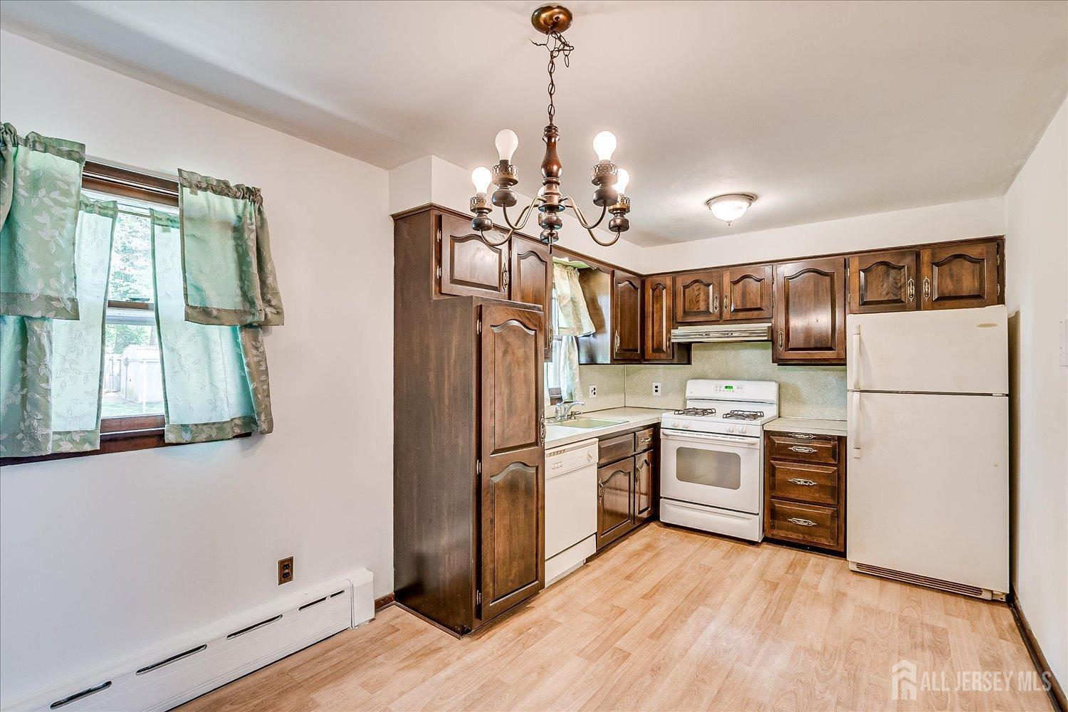 6 N Minnisink Avenue, Sayreville, New Jersey image 6