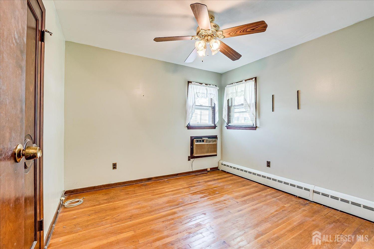 6 N Minnisink Avenue, Sayreville, New Jersey image 12