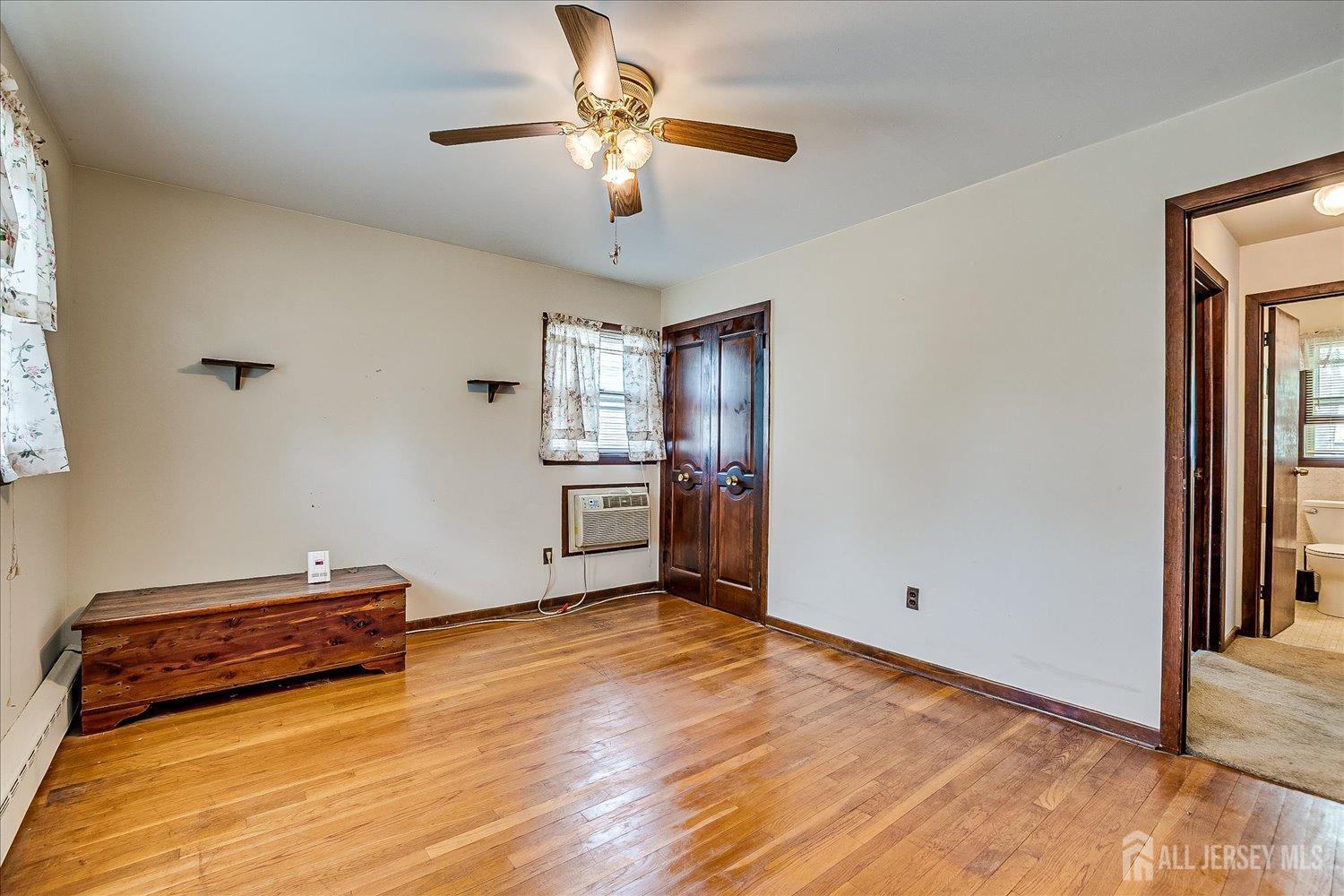 6 N Minnisink Avenue, Sayreville, New Jersey image 11