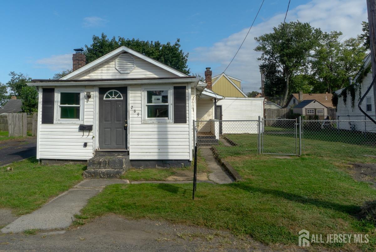 Photo 3 of 20 of 269 Garfield Avenue house