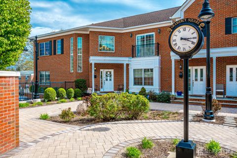 Townhouse For Sale - 197-A Amboy Avenue<br/> Metuchen, NJ 08840