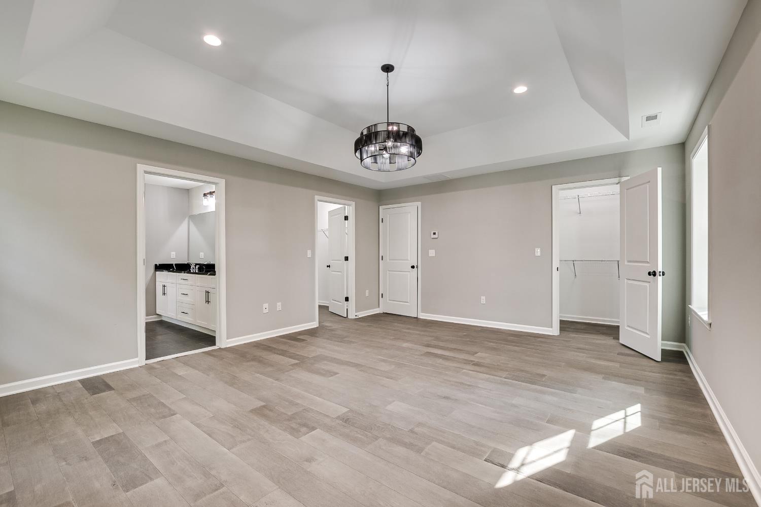 Metuchen, New Jersey, 08840, United States, 5 Bedrooms Bedrooms, ,4 BathroomsBathrooms,Residential,Active,2035126